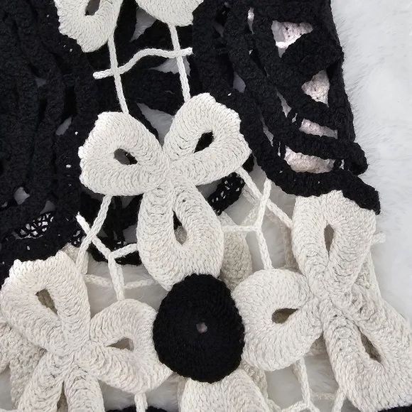 House of Harlow 1960 Black and White Open Knit Crochet Sleeveless Vest One Size - Picture 8 of 12